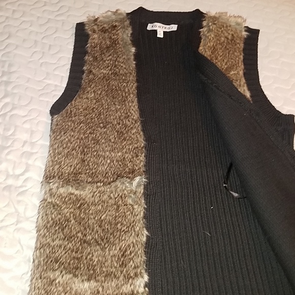 Black vest with faux fur - Picture 4 of 6